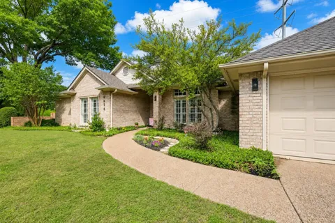 6628 Westmoor Lane