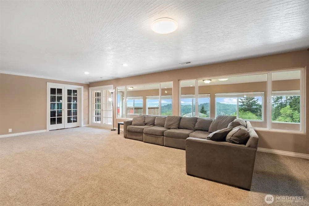 507 Williams Finney Road Kelso, WA 98626