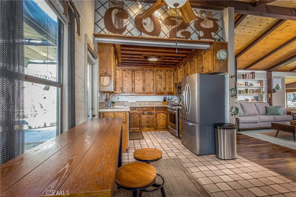 43195 S Fork Three Rivers, CA 93271