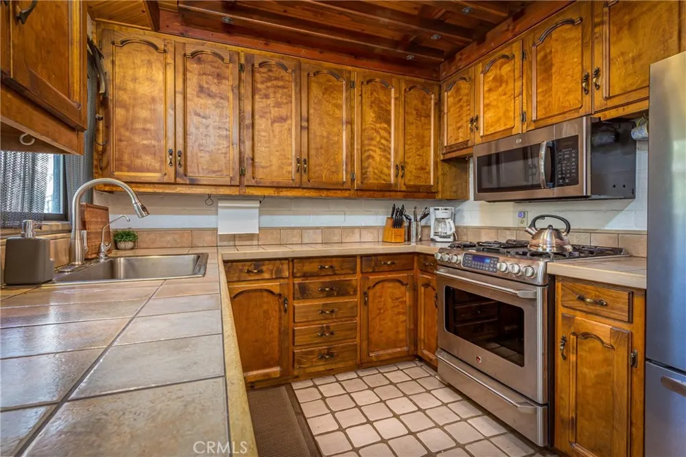 43195 S Fork Three Rivers, CA 93271