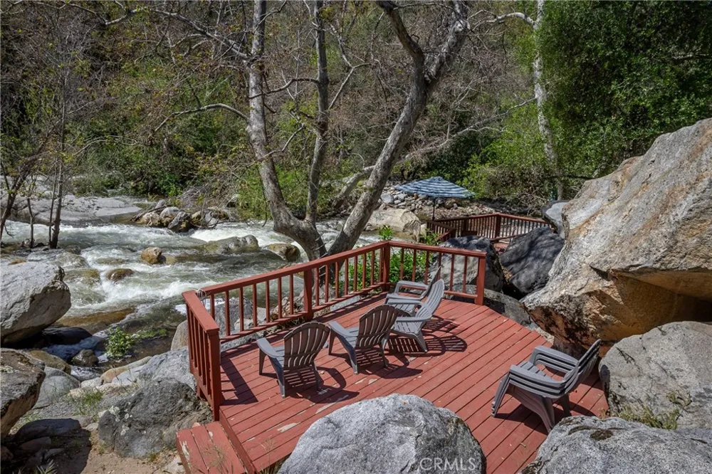 43195 S Fork Three Rivers, CA 93271