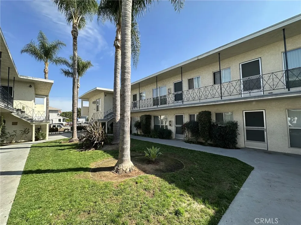 7306 Neo Street Downey, CA 90241