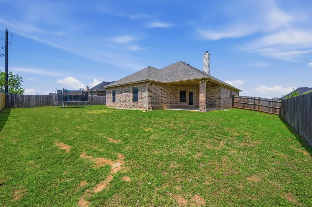 714 Mary Lee Lane Collinsville, TX 76233