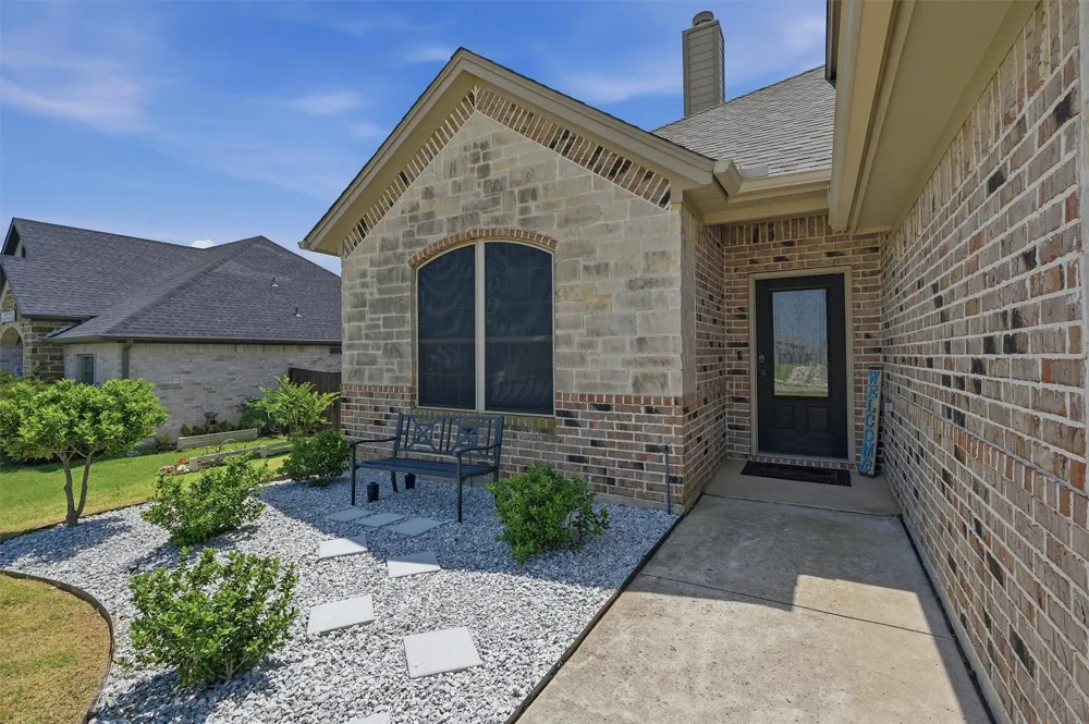 714 Mary Lee Lane Collinsville, TX 76233