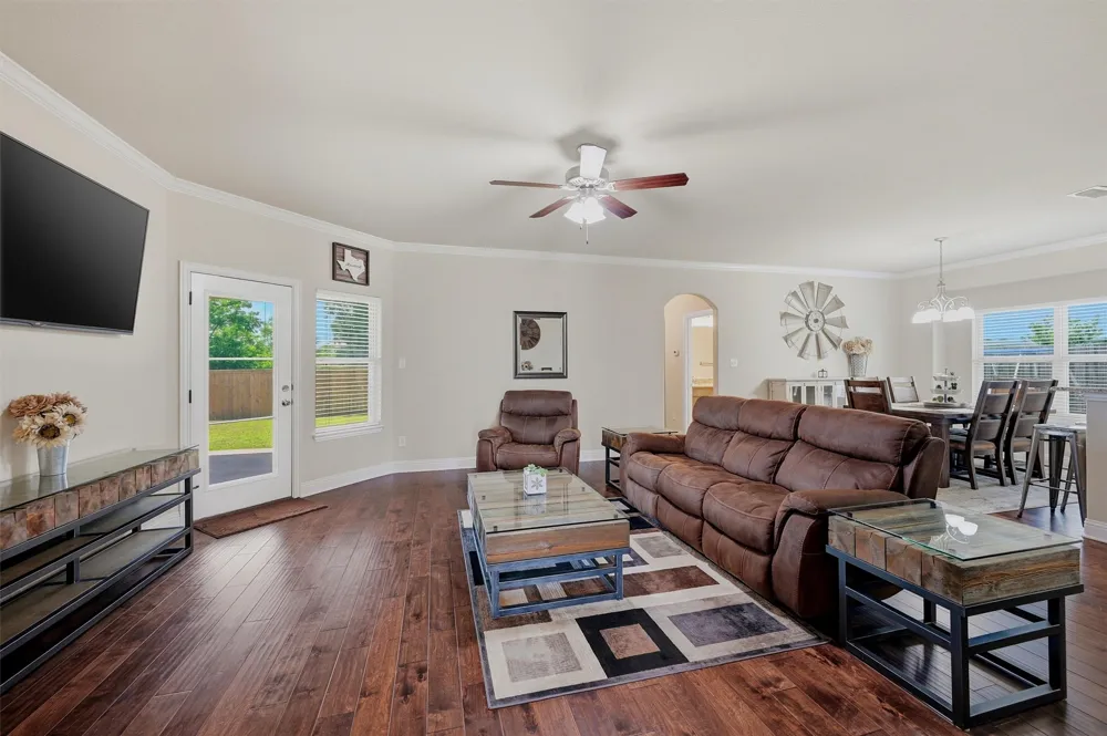 714 Mary Lee Lane Collinsville, TX 76233