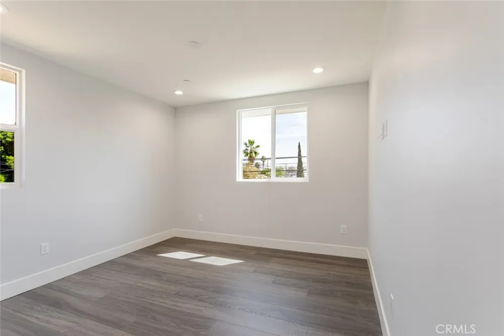 13768 Judd Street Pacoima, CA 91331