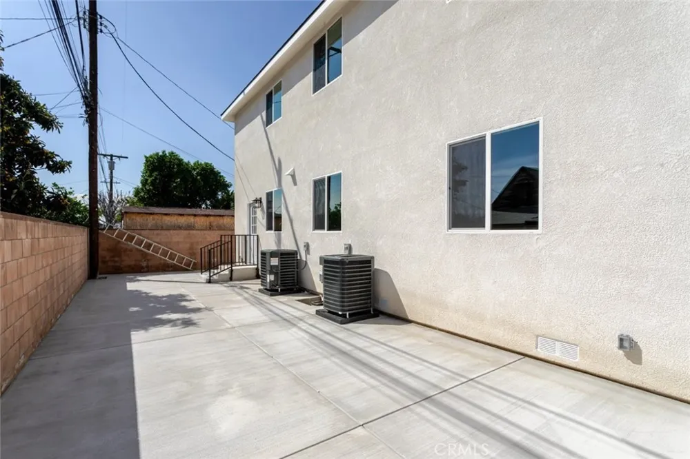 13768 Judd Street Pacoima, CA 91331
