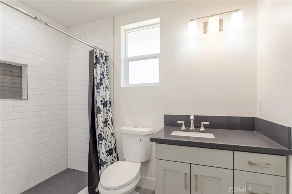13768 Judd Street Pacoima, CA 91331