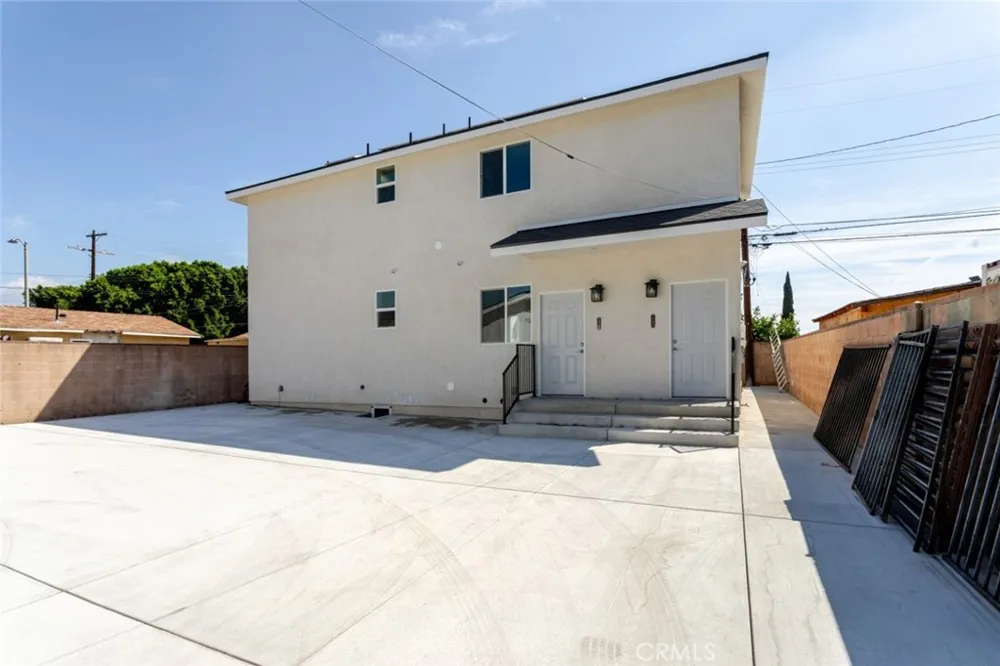 13768 Judd Street Pacoima, CA 91331