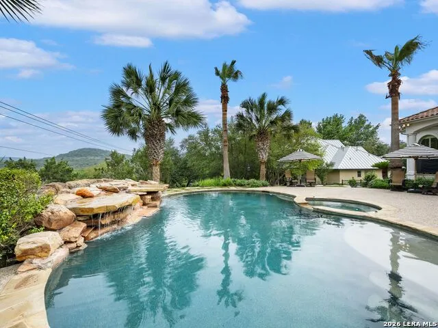 34 Galleria Drive San Antonio, TX 78257