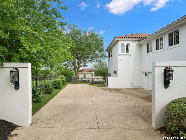 34 Galleria Drive San Antonio, TX 78257