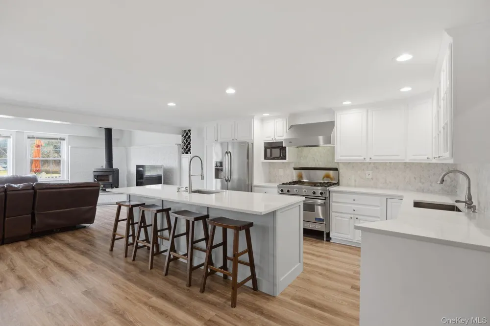 60A Union Avenue Center Moriches, NY 11934