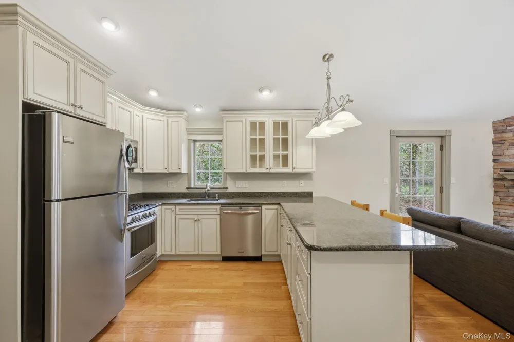 60A Union Avenue Center Moriches, NY 11934
