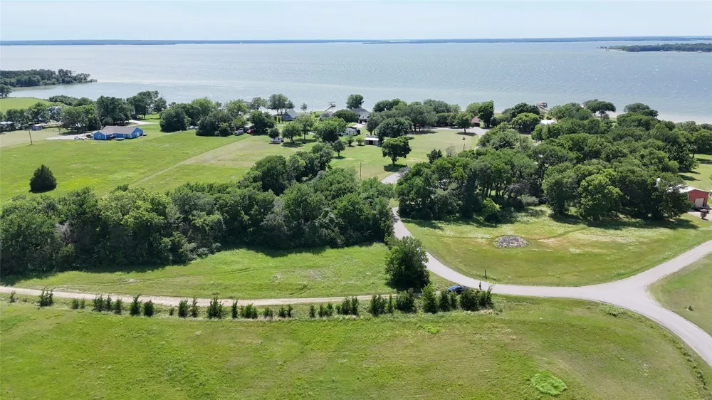 Tawakoni Drive East Tawakoni, TX 75472