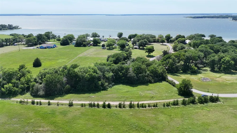 Tawakoni Drive East Tawakoni, TX 75472