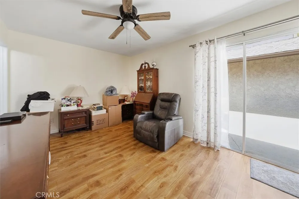 20008 Avenue Of The Oaks Newhall, CA 91321