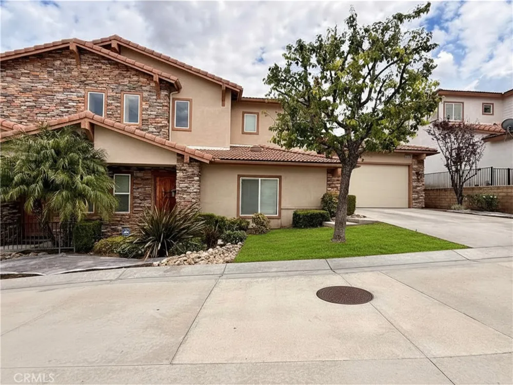 585 Via Pueblo Riverside, CA 92507