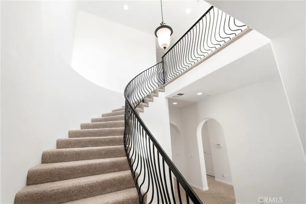 585 Via Pueblo Riverside, CA 92507