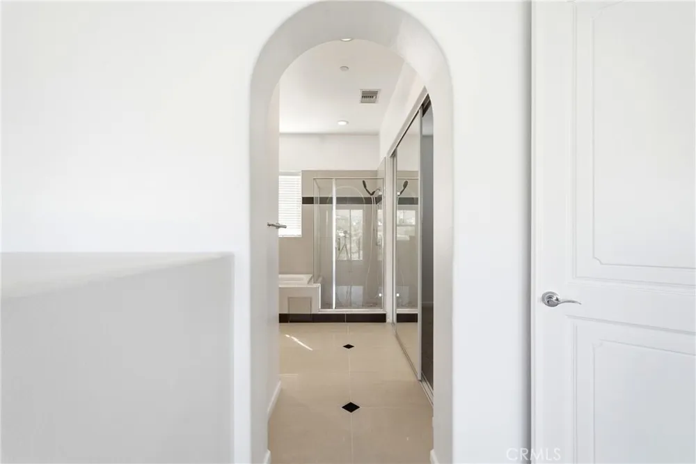 585 Via Pueblo Riverside, CA 92507