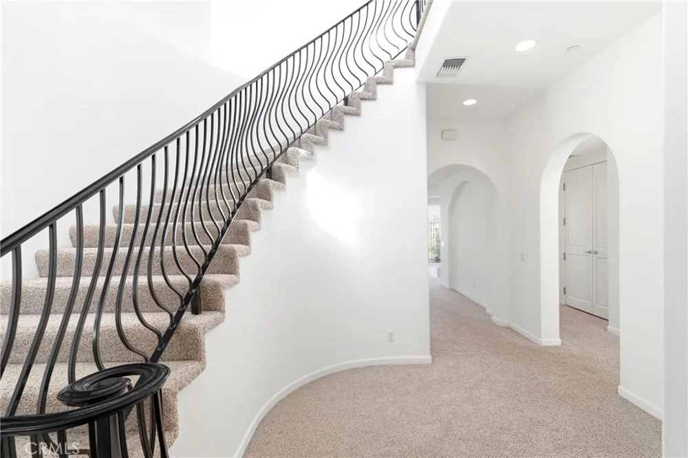 585 Via Pueblo Riverside, CA 92507