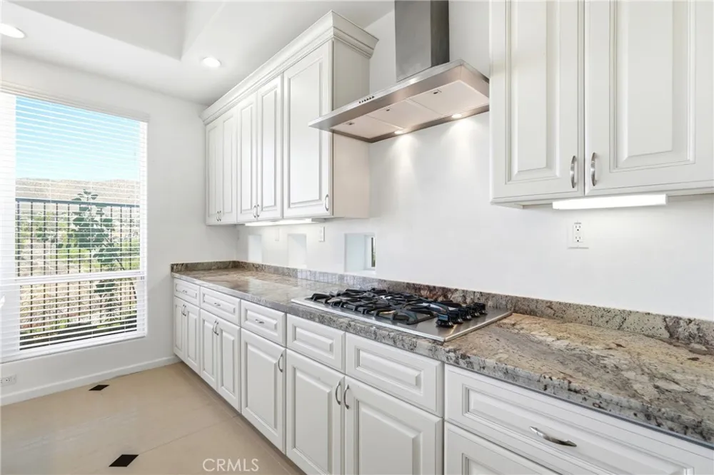 585 Via Pueblo Riverside, CA 92507