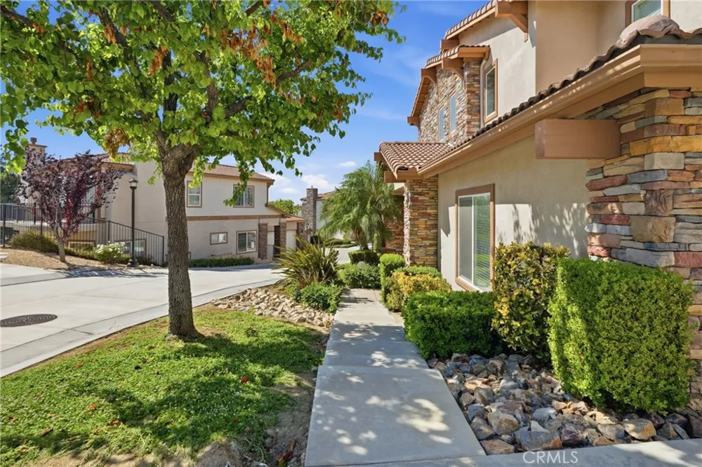 585 Via Pueblo Riverside, CA 92507
