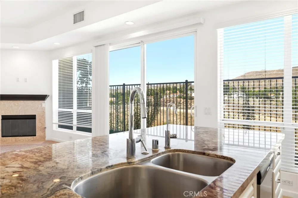 585 Via Pueblo Riverside, CA 92507