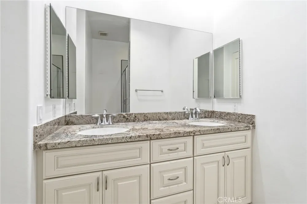 585 Via Pueblo Riverside, CA 92507