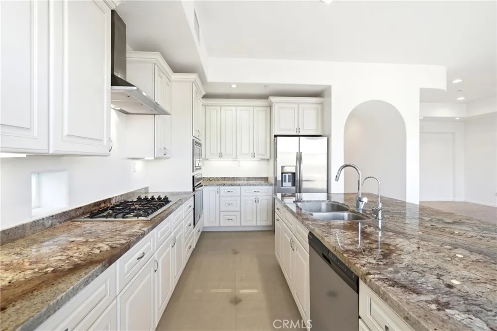 585 Via Pueblo Riverside, CA 92507