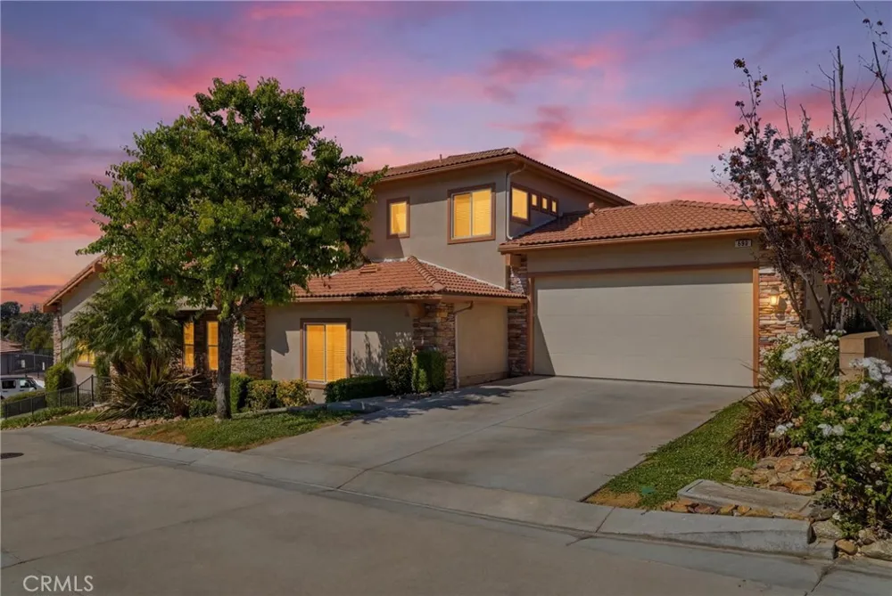 585 Via Pueblo Riverside, CA 92507