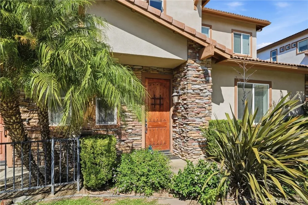 585 Via Pueblo Riverside, CA 92507