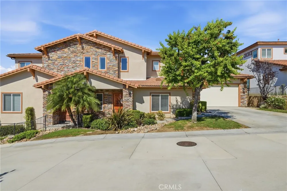 585 Via Pueblo Riverside, CA 92507