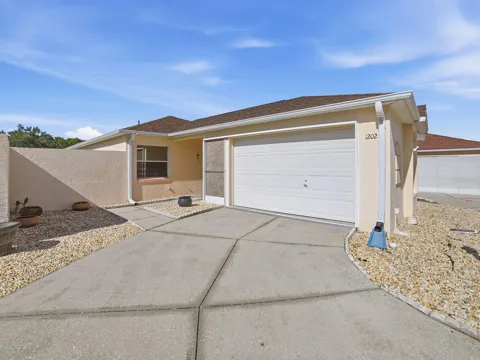 1202 FERNANDO LANE