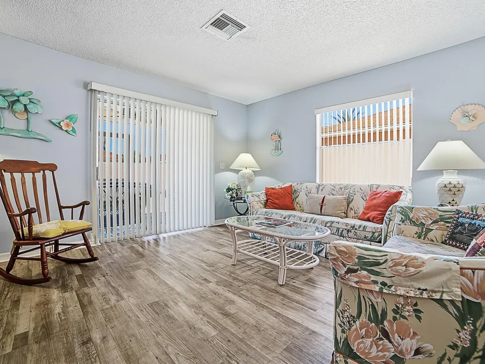 1202 FERNANDO LANE Lady Lake, FL 32159