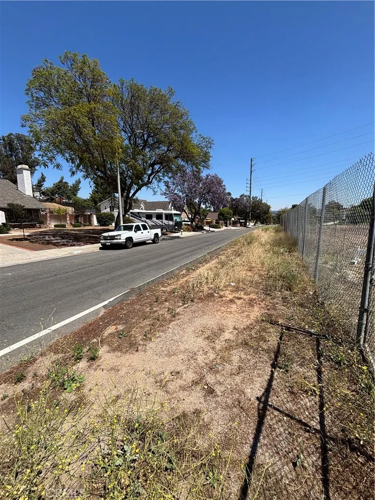 Bolton Ave Riverside, CA 92503