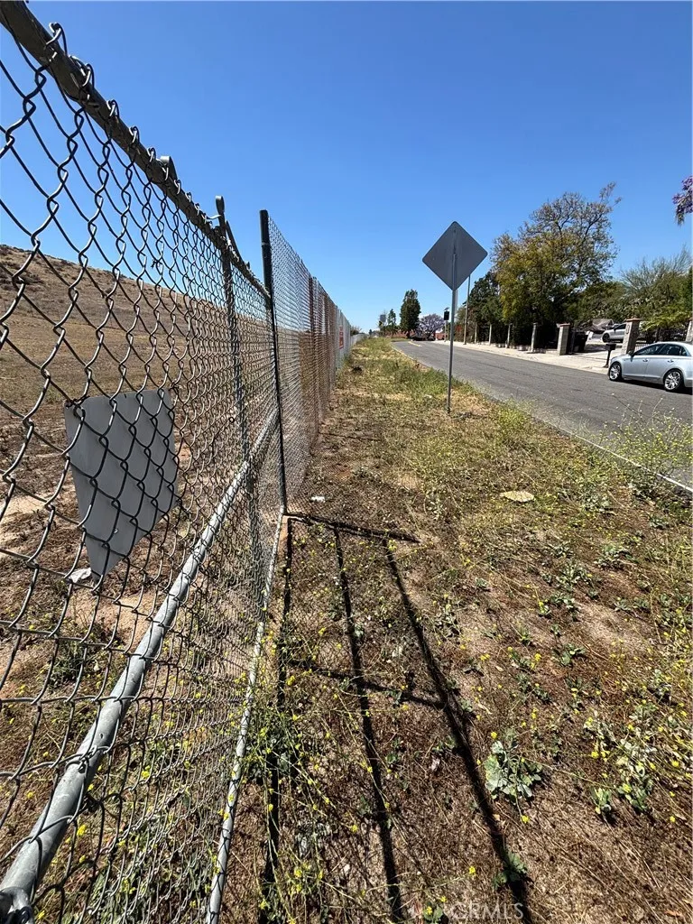 Bolton Ave Riverside, CA 92503