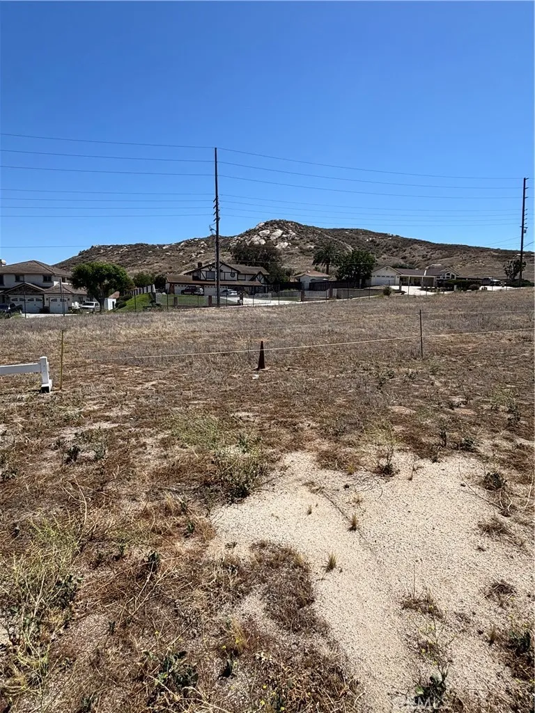 Bolton Ave Riverside, CA 92503