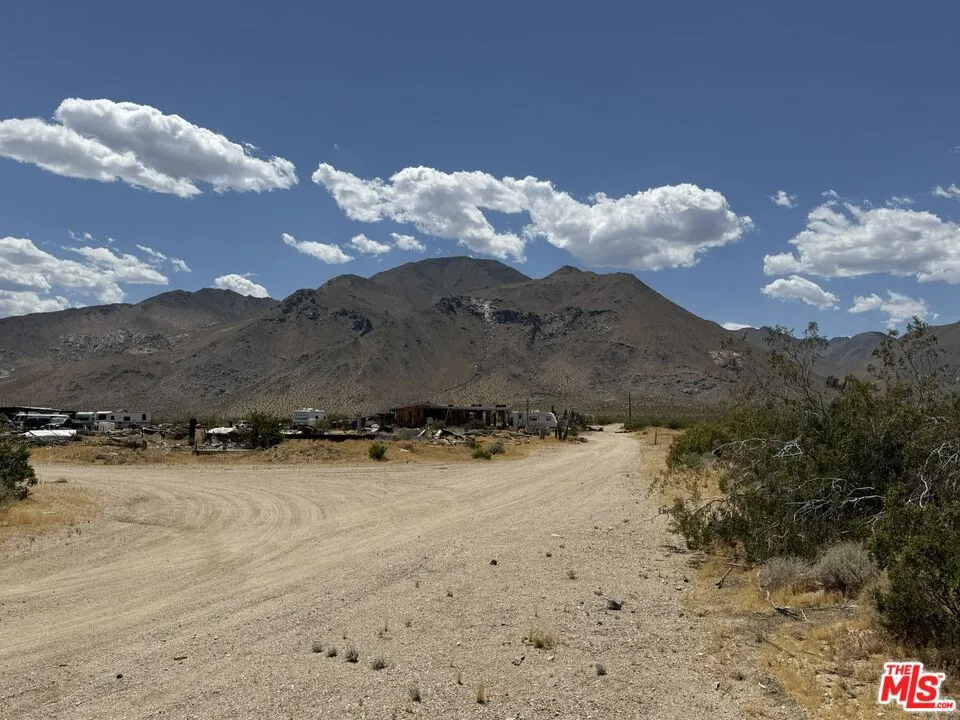 401 Sterling Road Inyokern, CA 93527