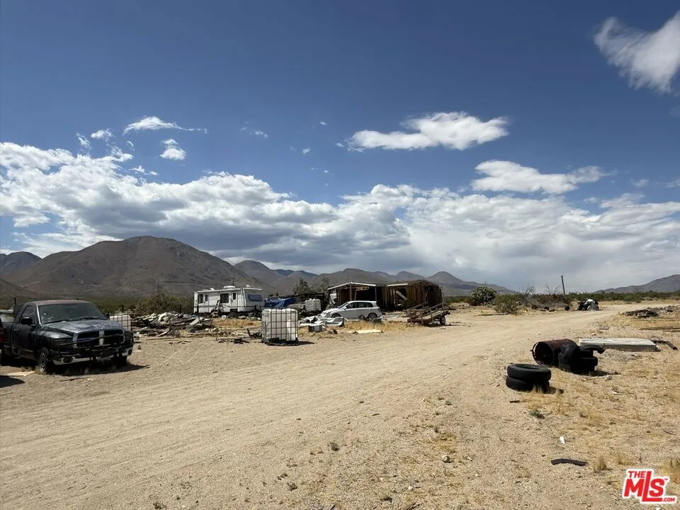 401 Sterling Road Inyokern, CA 93527