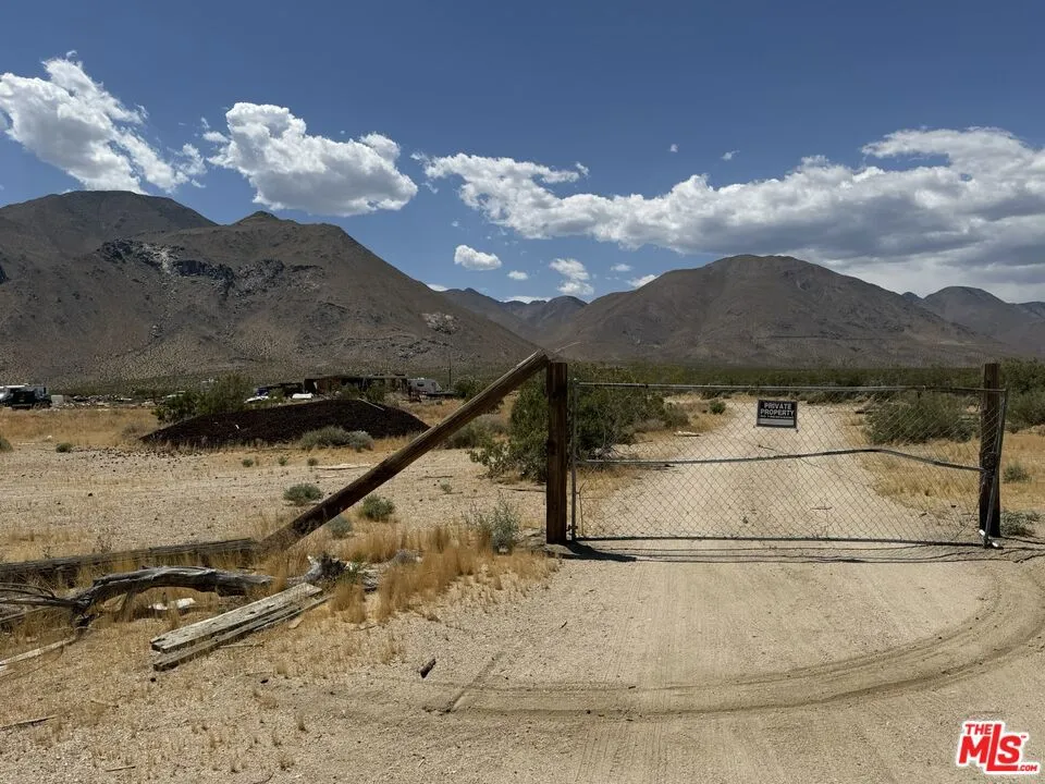 401 Sterling Road Inyokern, CA 93527
