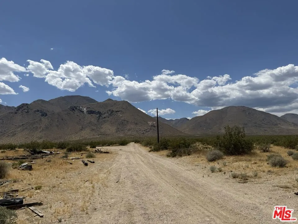 401 Sterling Road Inyokern, CA 93527