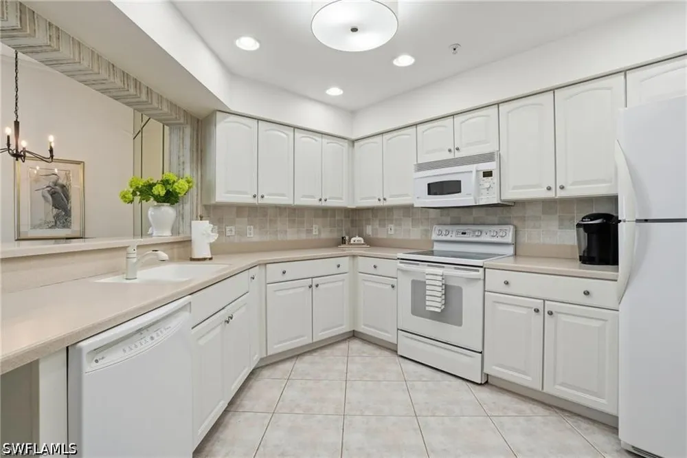 BAY BEACH LANE #3P1 Fort Myers Beach, FL 33931
