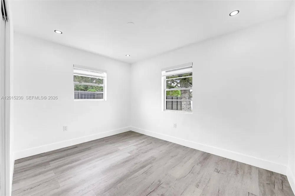 12621 NW 22nd Ct Miami, FL 33167