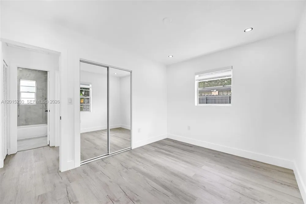 12621 NW 22nd Ct Miami, FL 33167