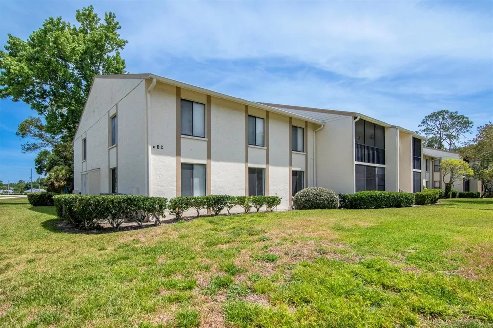 3211 LAKE PINE WAY E #A1 Tarpon Springs, FL 34688