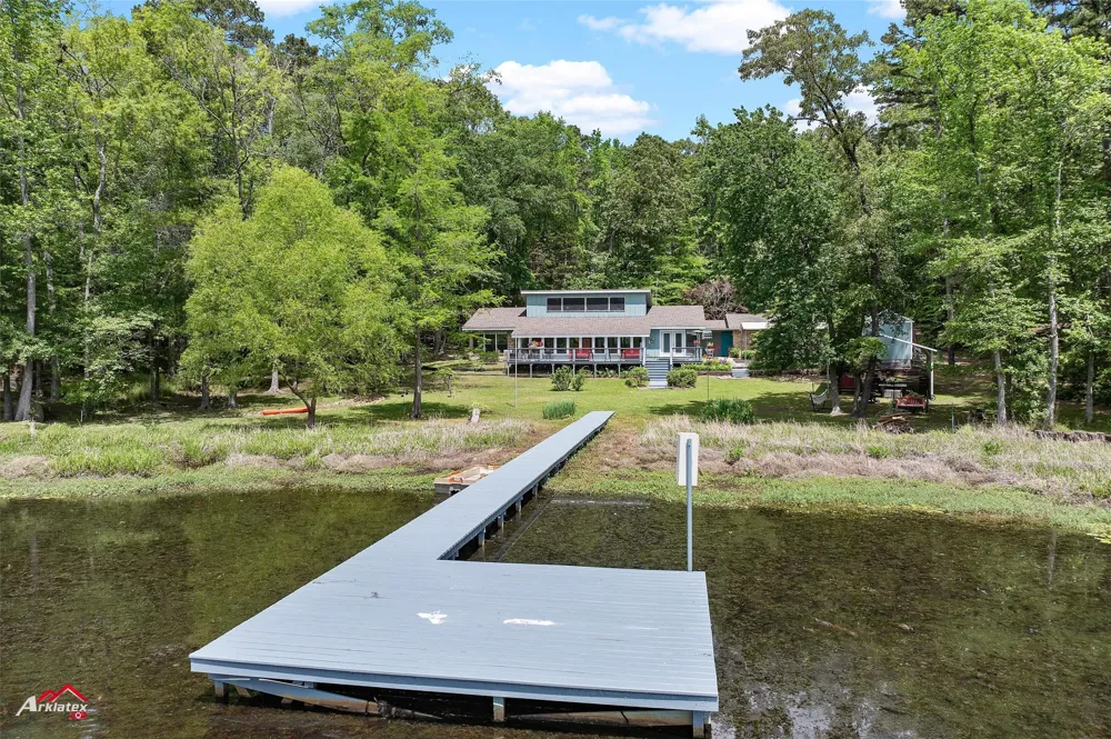 1069 County Road 1596 Avinger, TX 75630