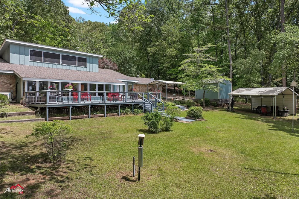 1069 County Road 1596 Avinger, TX 75630
