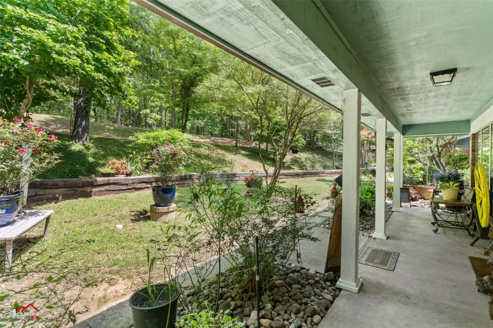 1069 County Road 1596 Avinger, TX 75630