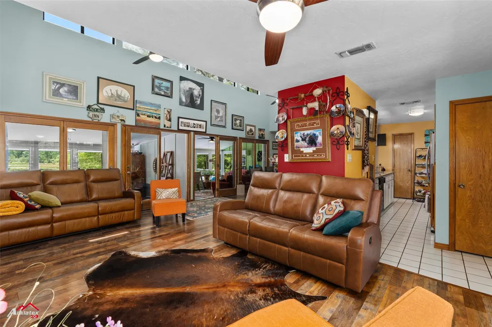 1069 County Road 1596 Avinger, TX 75630
