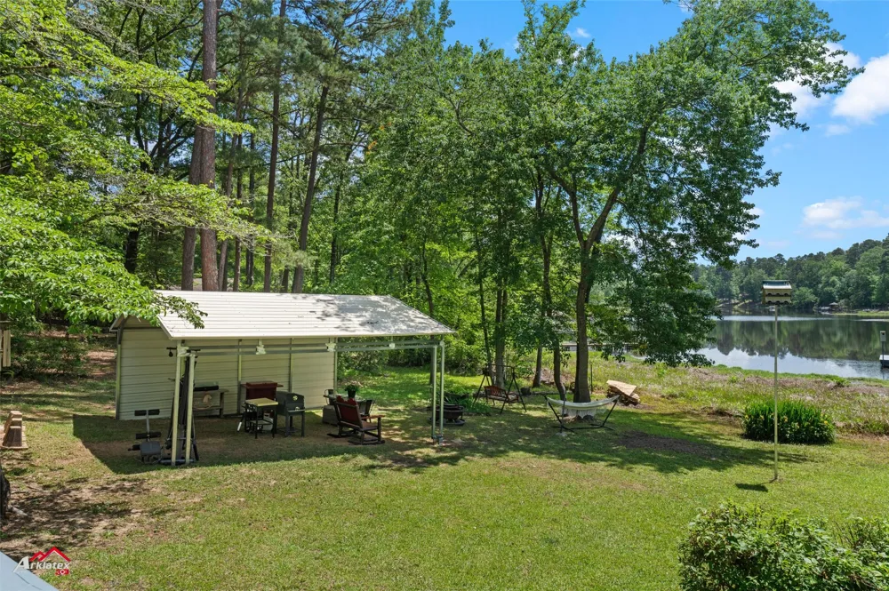 1069 County Road 1596 Avinger, TX 75630